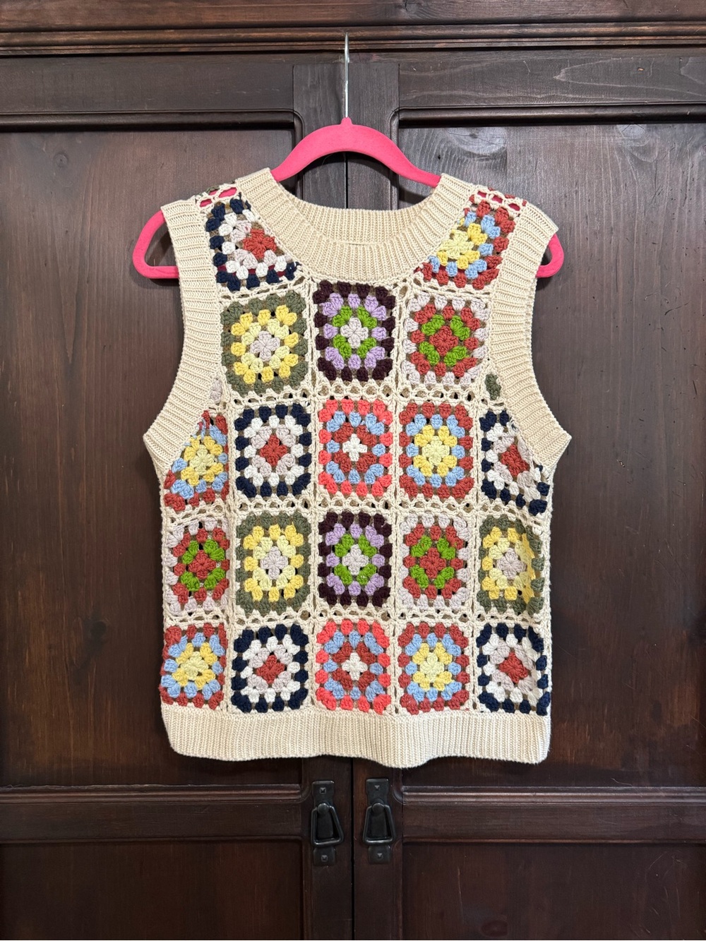 Cottagecore Granny Square Vest Gimmicks by BKE size Medium Boho